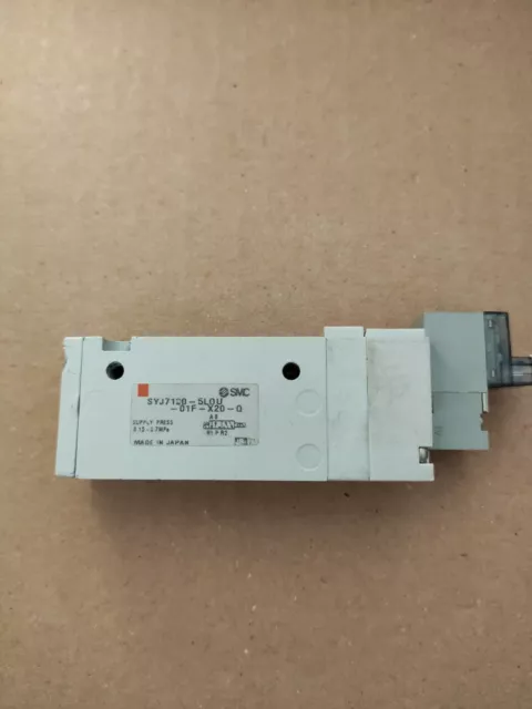 SMC SYJ7120-5LOU-01F-x20- Q 5 Port 24V DC Solenod Valve