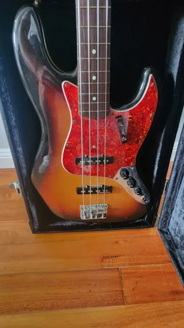 1986 Fender Japanese Jazz Bass Jb-62 With Hardcase