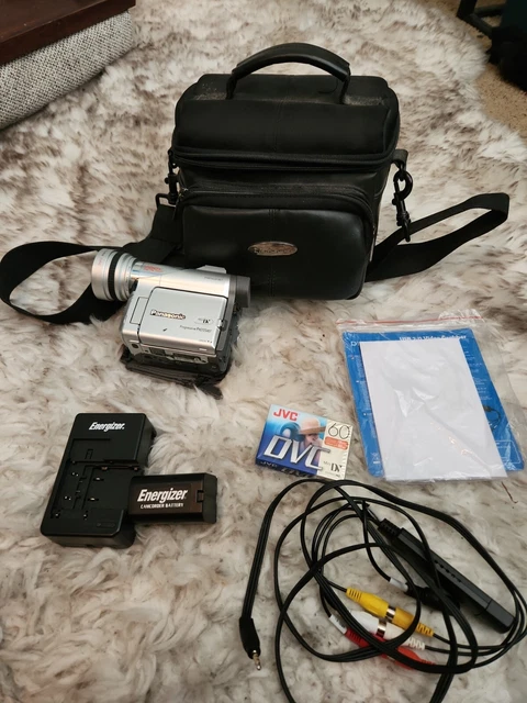 Panasonic PV-DC152D Digital MiniDV Camcorder Working Tested w/ Case Rare