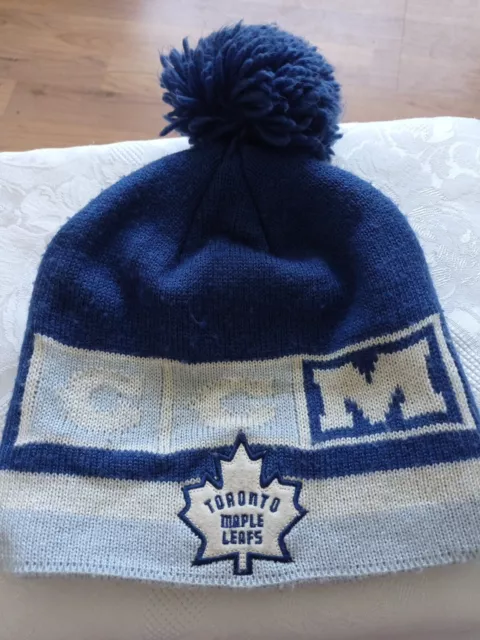 2015 Official Toronto Maple Leafs NHL CCM Bobble Hat Blue And White VGC 2