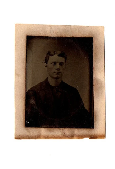 Photo Tin Type Young Man in Suit 1850s-1860s Leamen & Lee's Photographers Pennsy