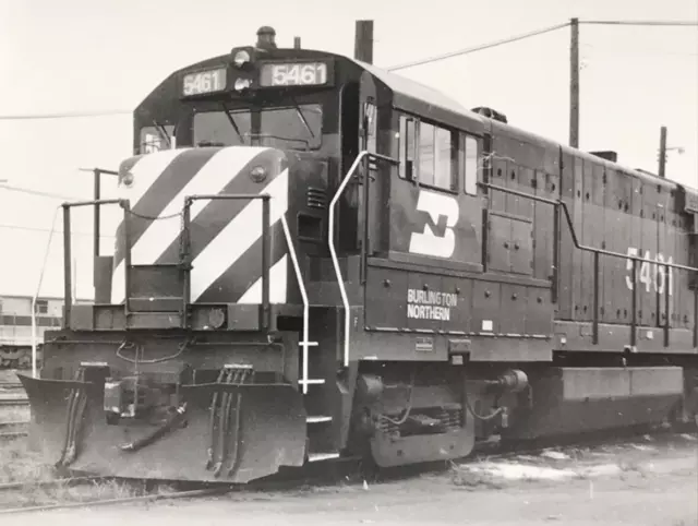 Burlington Northern Railroad BN #5461 U28B Locomotive Train Photo Kansas City
