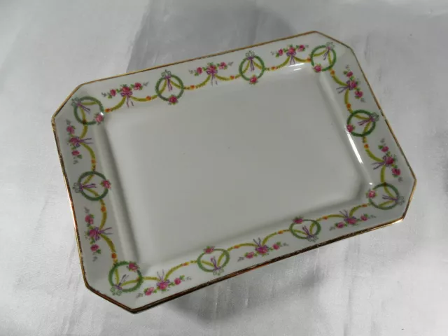 ( 02 ) Superbe Plat Style Louis Xvi Noeuds & Roses En Porcelaine De Pillivuyt