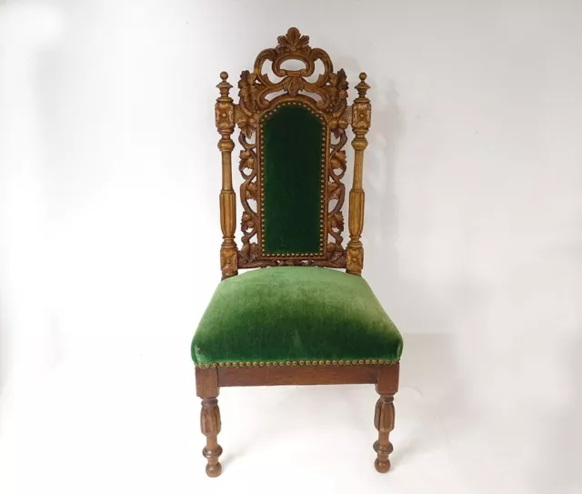 Chaise enfant bois sculpté assise velour XIXème siècle