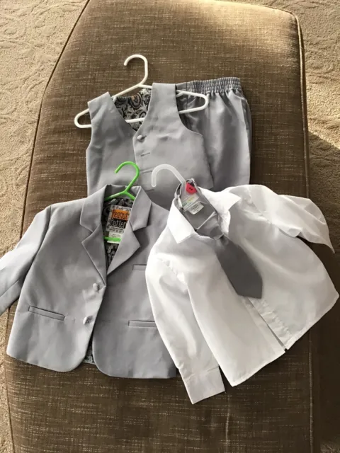 toddler boy 3 pc suit / tie and dress shirt Peanut Butter light gray used once