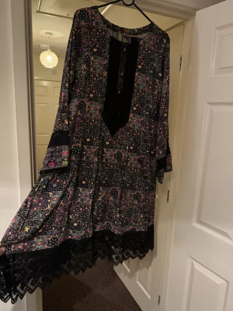 pakistani dupptta kameez  Large