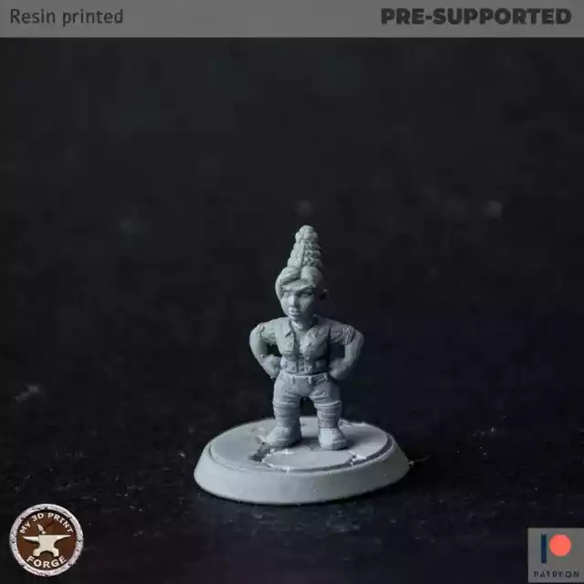 Weibliche Gnome Warrior AFK Pose Tischplatte Dungeons and Dragons Wargaming Mini