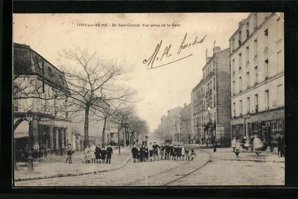 CPA Ivry-sur-Seine, Boulevard Sadi-Carnot, Vue prise de la Gare