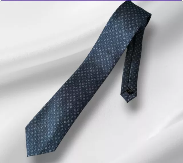 Louis Vuitton Tie  Silk 100 % , lv monogram Tie ,  Blue Lv Tie (8 Cm)