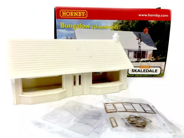 Hornby OO Scale Skaledale R9645 Bungalow (Unpainted) in Original Box