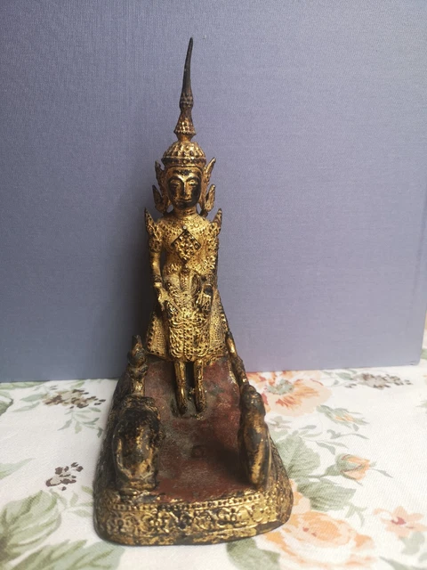 Thai Buddha sitzend auf Felsen mit Affe und Elefant 1900 Bronze Antik Thailand