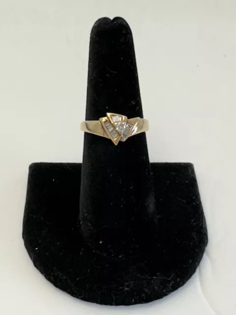 Vintage 10k Diamond Geometric V Triangle Ring. Size 7