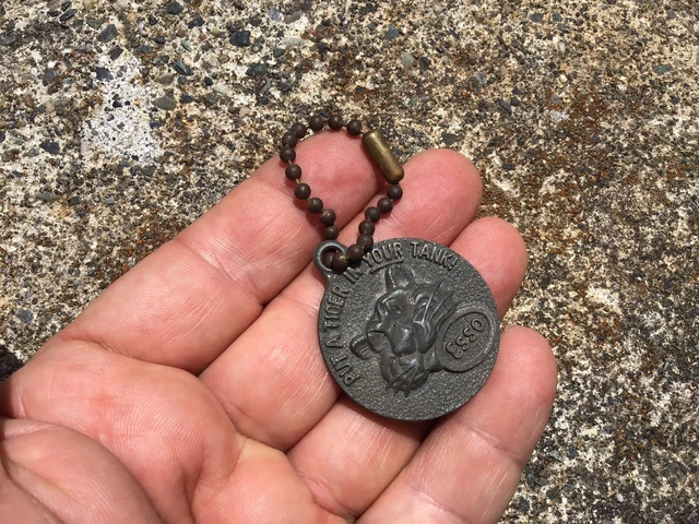 Vintage Esso Key Chain Charm Tag Put A Tiger in Your Tank Metal