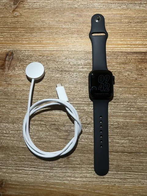 Apple Watch Series 9 41mm GPS/Cellular Alum. avec Bracelet Sport - Minuit, S/M