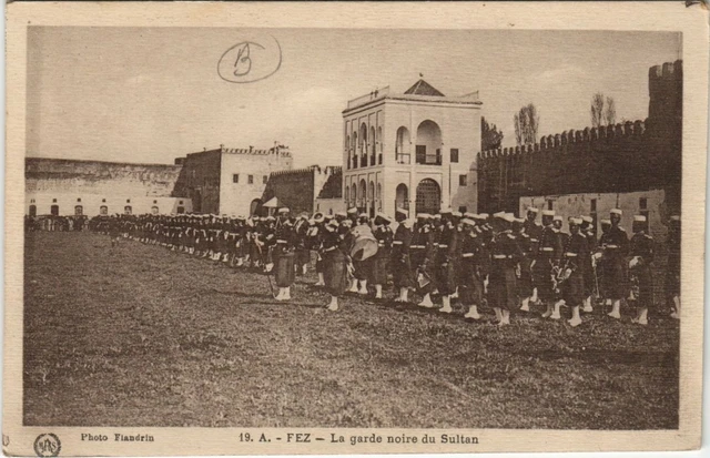 CPA AK FEZ - La garde noire du Sultan MAROC (669361)