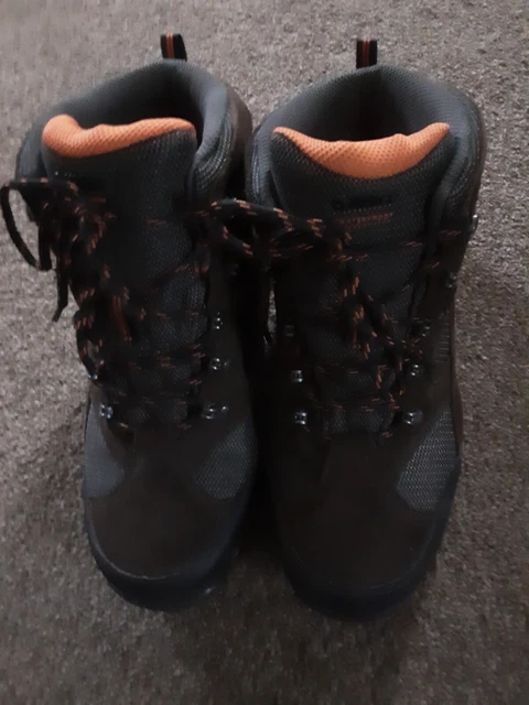 mens hitec walking boots