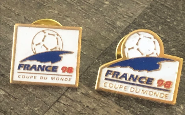 Pin's et Pendentif _ Coupe du Monde France 98 Footix - Montres & Bijoux