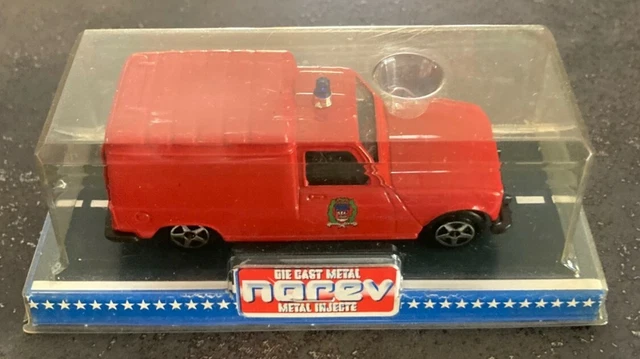 Boite à bonbons en métal Renault 4L