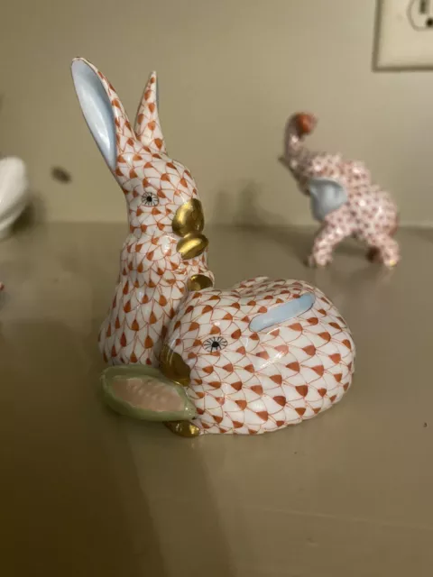 Herend Figurine - Bunnies / Rabbits Eating Corn - Red  Fishnet