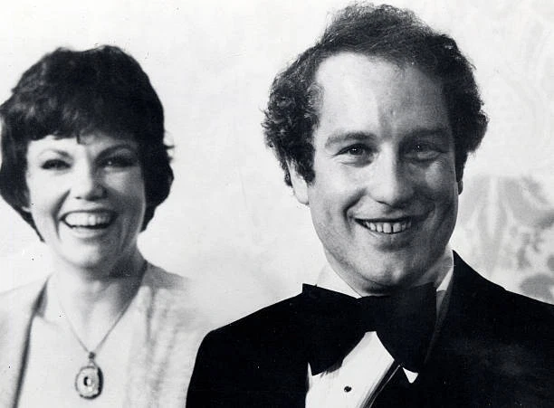 Marsha Mason & Richard Dreyfuss at 35th Golden Globe Awards at - 1978 Photo 3