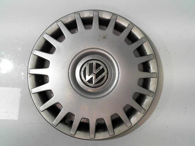 Enjoliveur VOLKSWAGEN GOLF 4 1.9 TDI - 8V TURBO /R:70655304