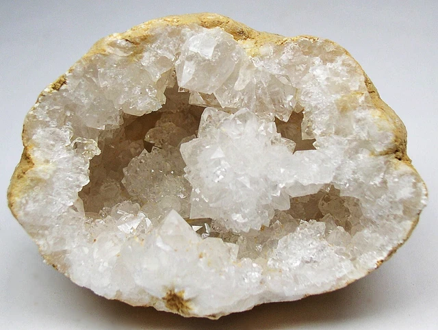 Quarz Geode Druse mit BERGKRISTALL Schneequarz Oulad Bou Ali Khourigba Marokko !