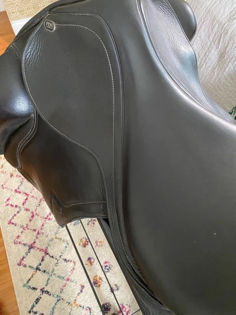Close contact PDS Carl Hestor Integro Monoflap Dressage Saddle, 17.5 Close contact PDS Carl Hestor Integro Monoflap Dressage Saddle, 17.5
