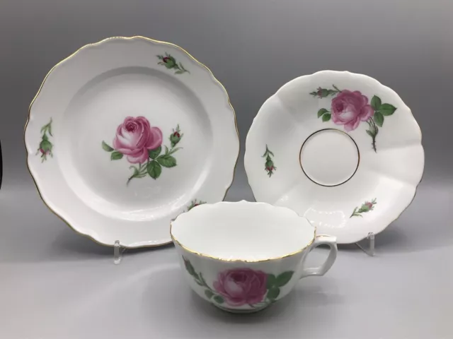 Meissen Tee Gedeck 3 tlg. 1. Wahl Rote Rose Teller Tasse Porzellan Alt