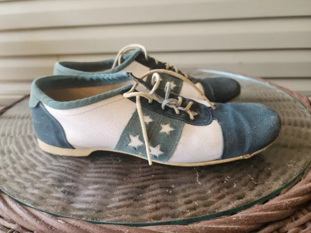 Vtg 1970’s Brunswick Bowling Shoes White & Navy Blue Ladies Saddle Oxford