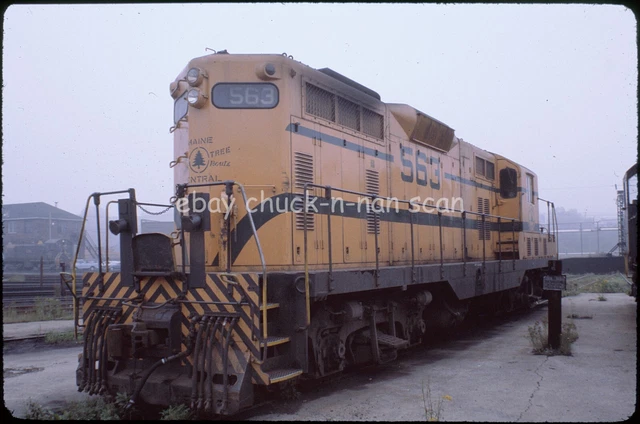 Original Slide Maine Central MEC 563 GP7 Rigby Yard S. Portland ME 1980
