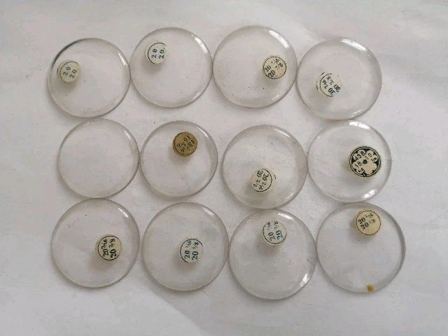Lot De Verres De Montre Et Gousset - Tailles Et Formes Diverses - Occasion Pour Réparation