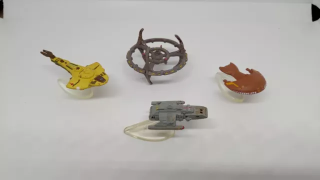 4 Modelle von Star Trek Raumschiff Enterprise 1994 Mini Deep Space Nine etc.