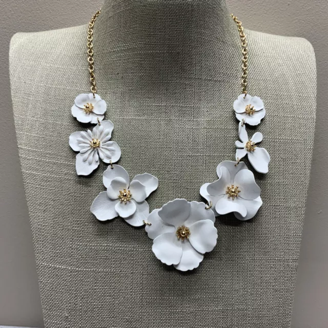 Velvety metal white and gold dog wood flower statement necklace