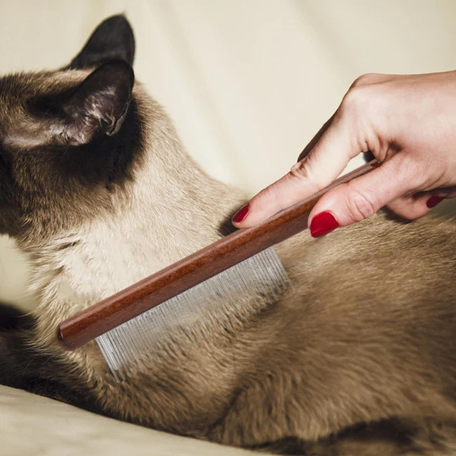 Pets Lice Remover Zapper Safe Cat Dog Cleaning Comb Hair Brush 3