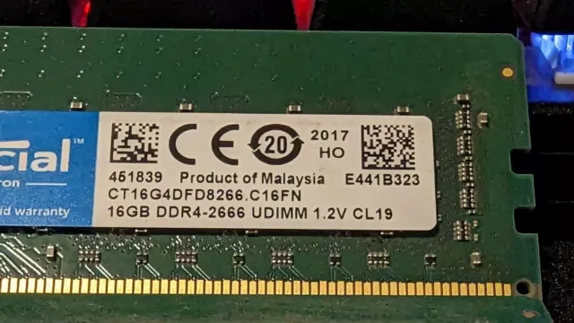 Crucial 16 GB 2666MHz DDR4 UDIMM RAM PC4 2RX8 Desktop Speicher CT16G4DFD8266