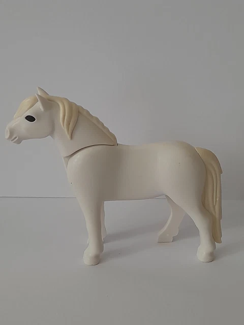 Lot PLAYMOBIL Centre équestre Avec Poneys Et Barrières - Occasion Bon état