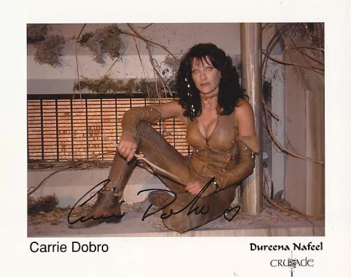 BABYLON 5 CRUSADE CARRIE DOBRO 2 hand signed