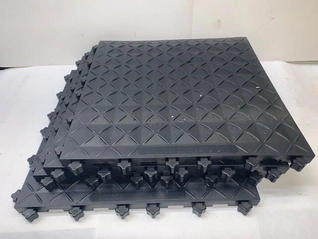Ergo Interlocking Antifatigue Mat, 33Lv38, 18" X 18" X 1", Black, Lot Of 4**