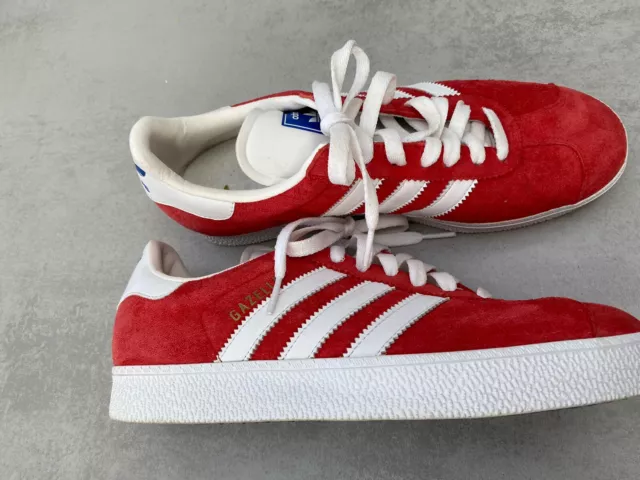 GENTS ADIDAS GAZELLE Retro 2006 Training Shoes Red Suede Blue Sole Size ...