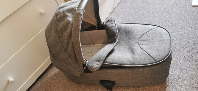 MAMAS PAPAS Flip XT3 Carrycot Chestnut 30.00 PicClick UK