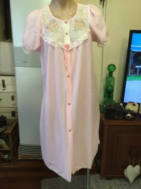 Genuine Vintage 60’s 70’s KENTON BOUTIQUE lingerie Pink Button Front Robe  16