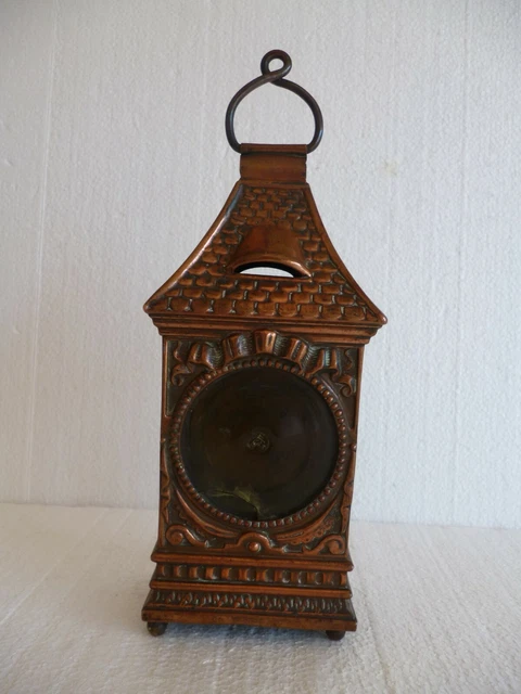 Amusante Petite Lampe À Essence En Forme De Maison - 23,5 Cm
