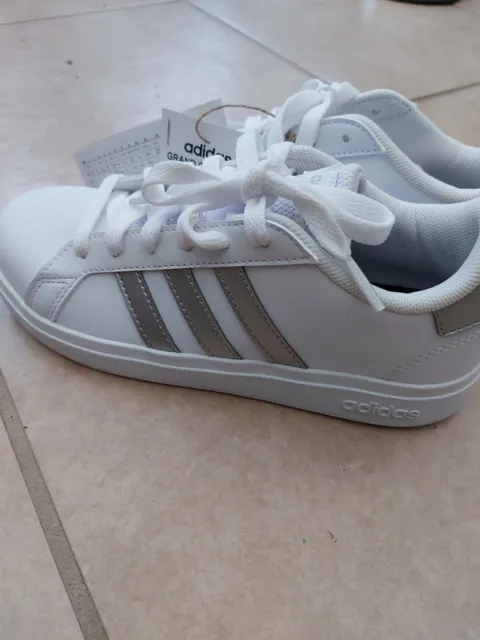 Girls Adidas Grand Court 2.0 Size 2 Tennis Shoes