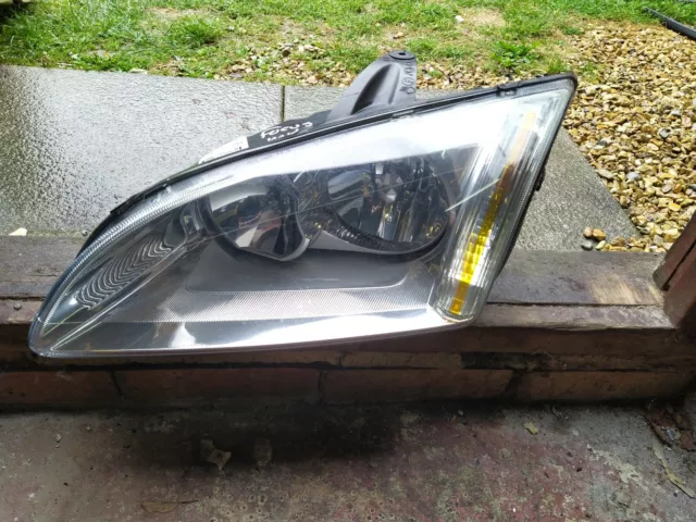 Ford Focus Mk2 05-08 Front Left Passenger Side Headlight  4M51-13W030-Kb Rhd