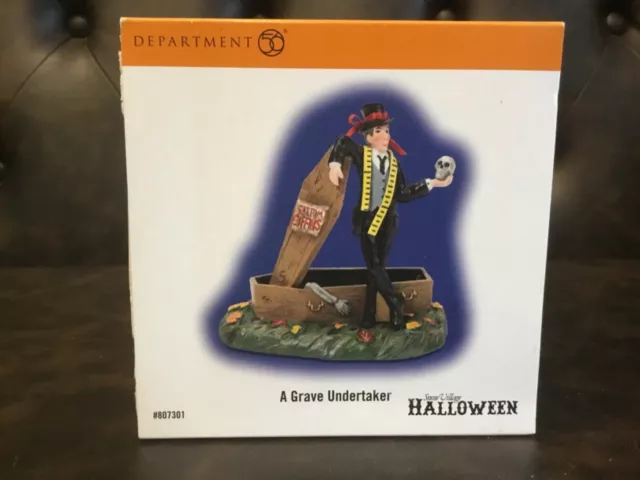 Department 56 Halloween Village Accessory A GRAVE UNDERTAKER 807301