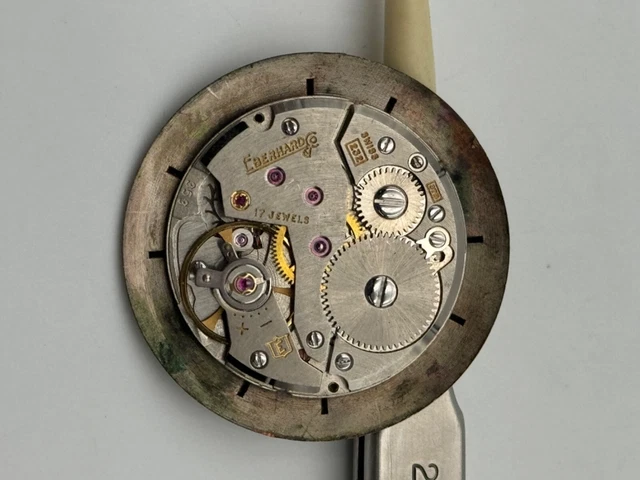 ETA PESEUX 7001 incomplete Watch MOVEMENT NOS, SWISS - for repair for parts #1 e ETA PESEUX 7001 incomplete Watch MOVEMENT NOS, SWISS - for repair for parts #1 e