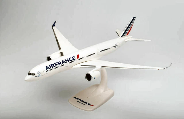 Daron Skymarks Herpa Airbus A350-900 Air France Model 1:200 Scale