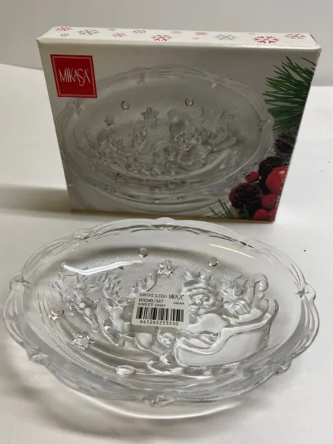Collectors Dish Mikasa Santa Sleigh Clear Etched Glass  6" X 5" Inches in Size