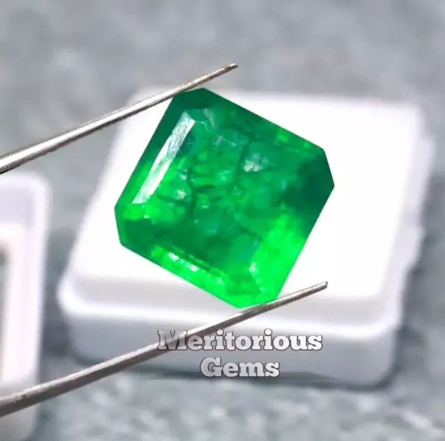 8 Carats Radiant Cut Natural Columbian Emerald Faceted Certified Ring Gemstone