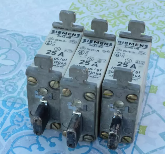 3X Siemens 3NA5810 fusible 25A taille 000 gL/gG 500V Lot de 3 d'occasion 3